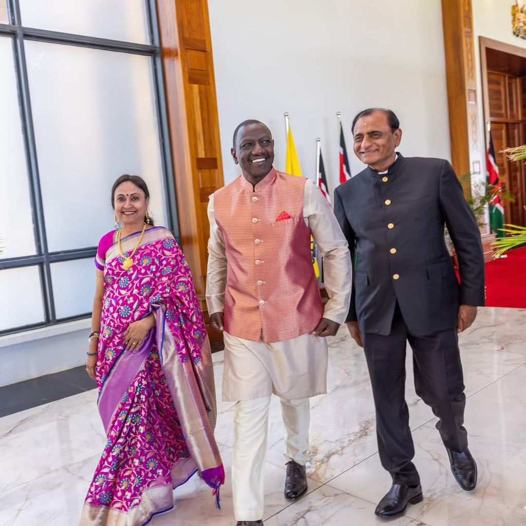 Narendra Raval and President Ruto are seen in State House, Nairobi at a past event.
