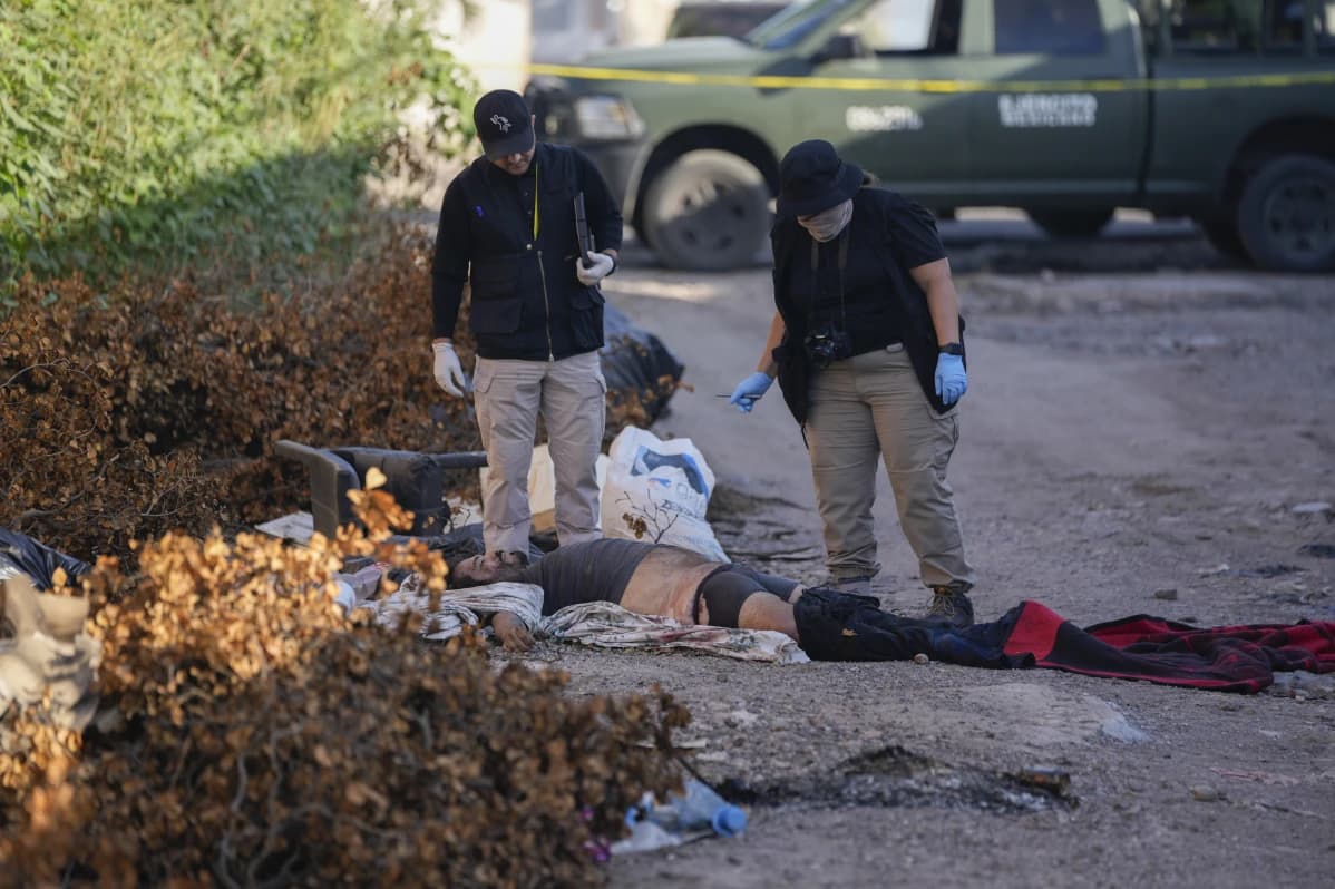 Mexican President Blames The US For Bloodshed In Sinaloa As Cartel Violence Surges
