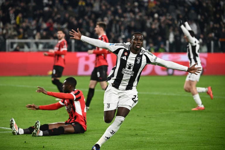 Lukaku Fires Napoli Six Points Clear At Atalanta, Juve Sink Milan