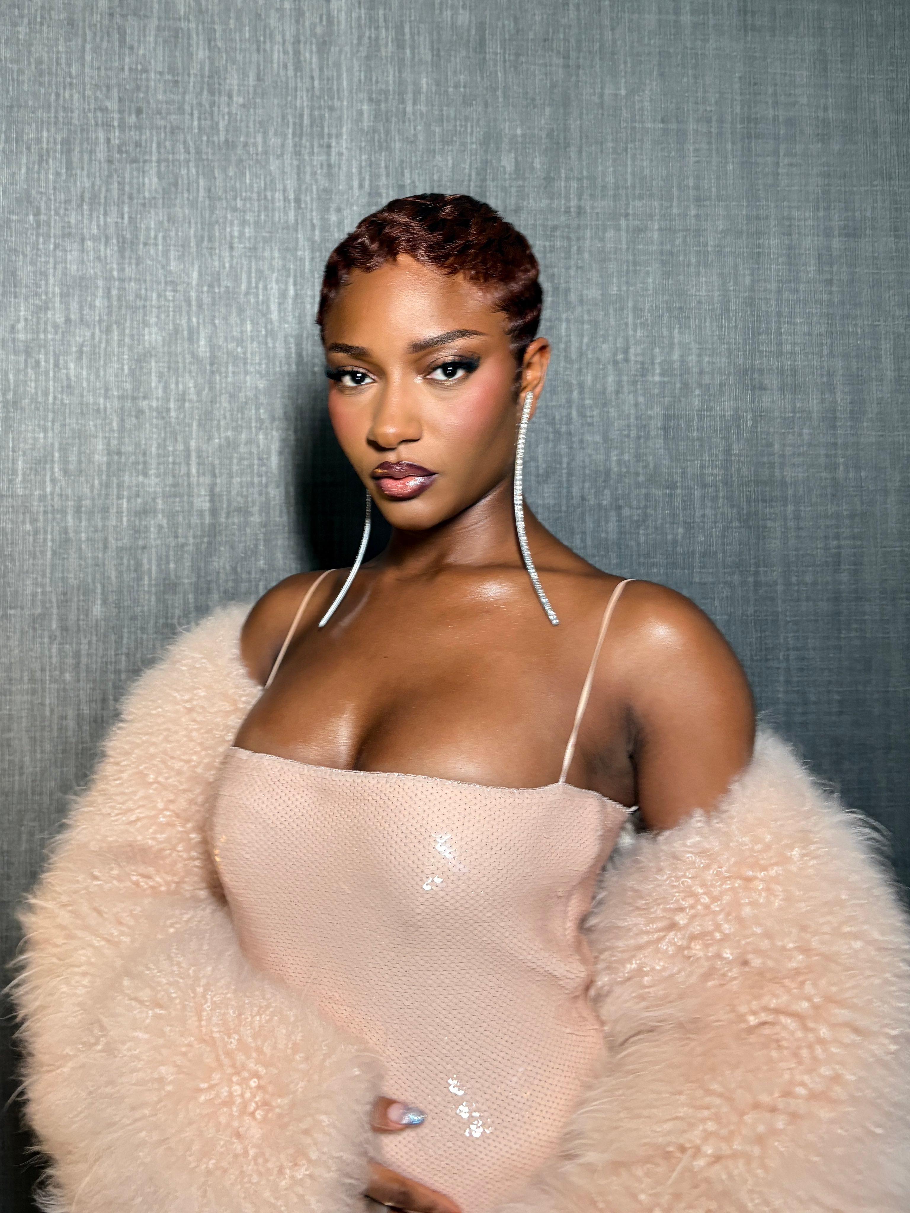 ‪Ayra Starr Becomes First Woman to Win Mobo Best African Music Award in 16 Years‬