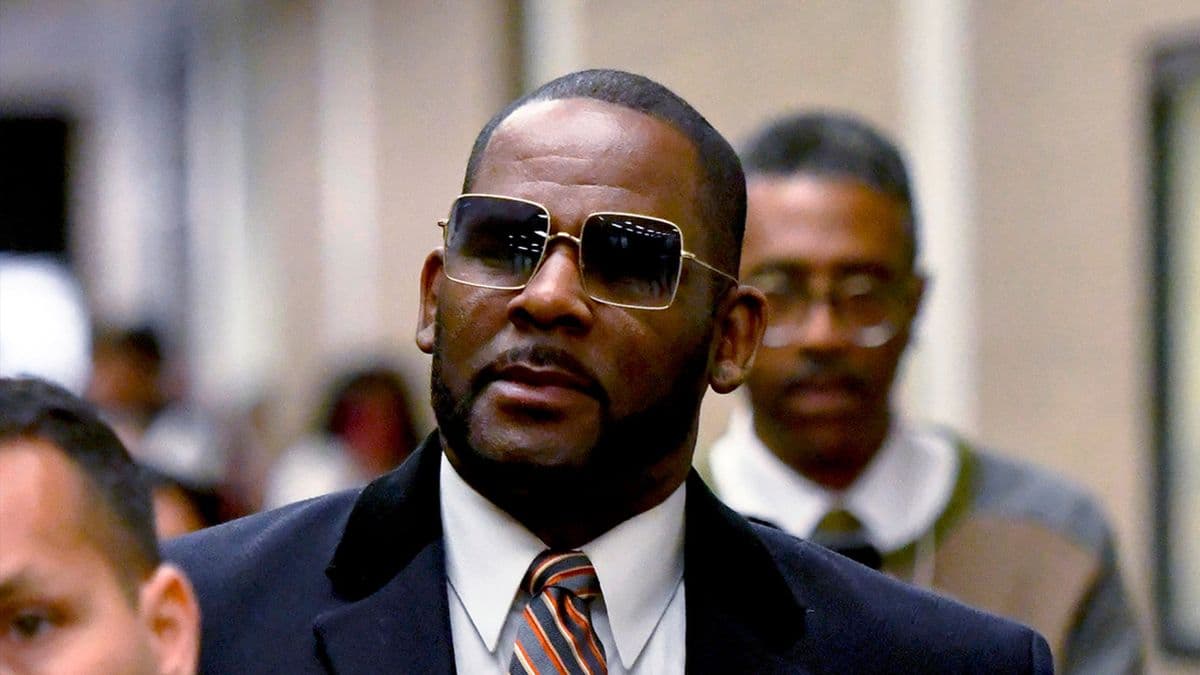 ‪R. Kelly’s 30-Year Prison Sentence Upheld‬