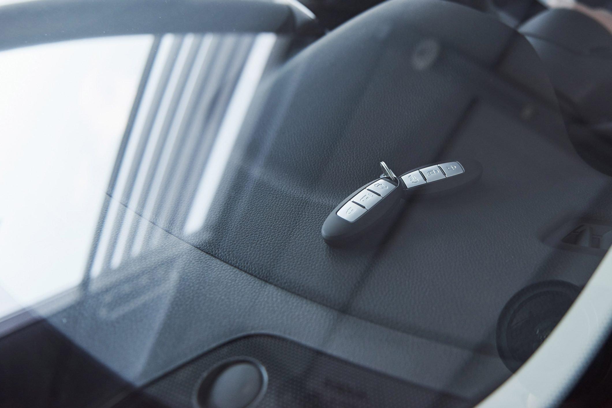 Horror As Thieves Remain Stuck Inside A Car While Trying To Steal It