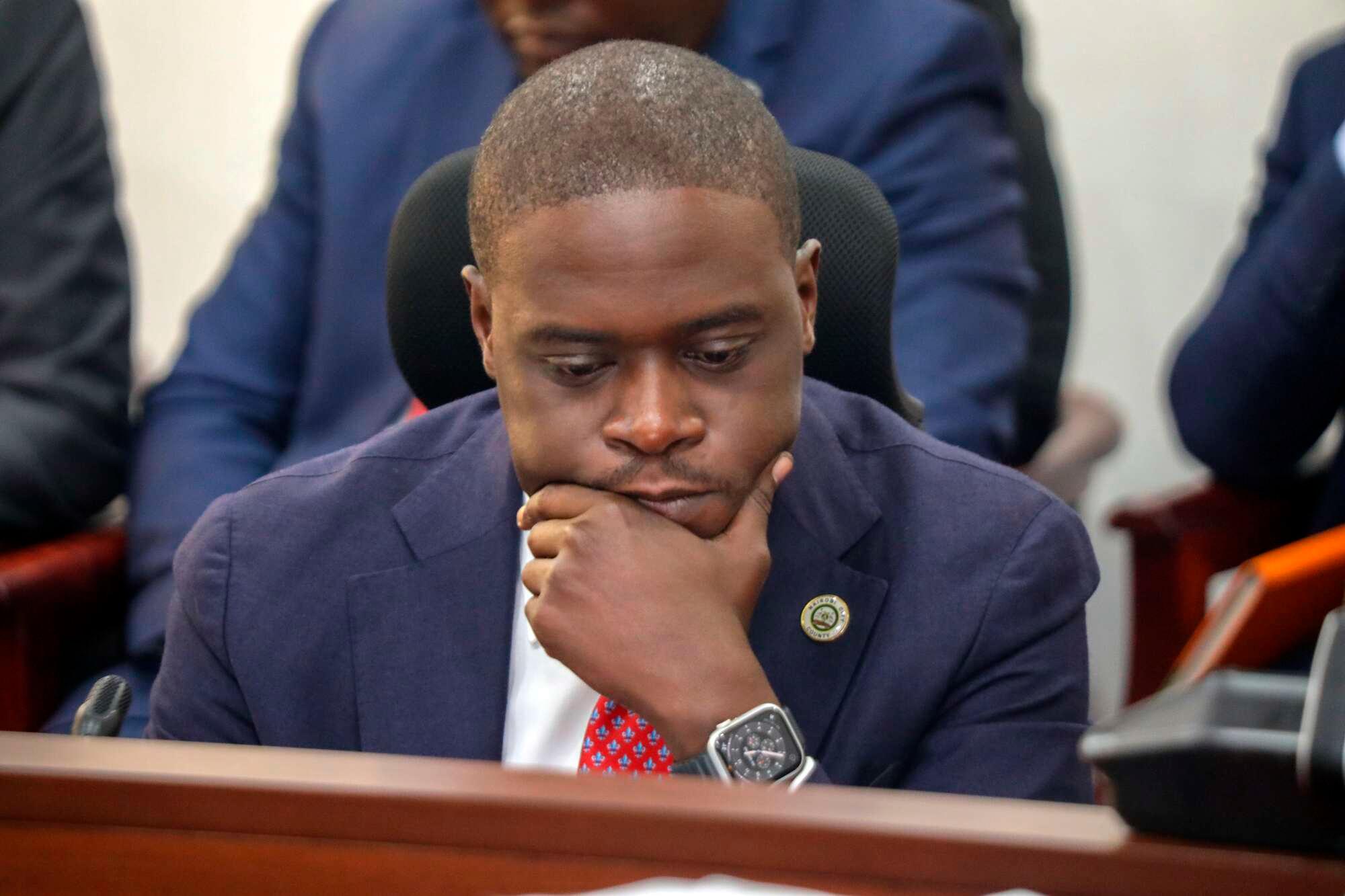 ‪Trouble Looms For Sakaja As State House, DPP And Parliament Goes For His Neck Over Dumping Of Garbage At Stima Plaza‬