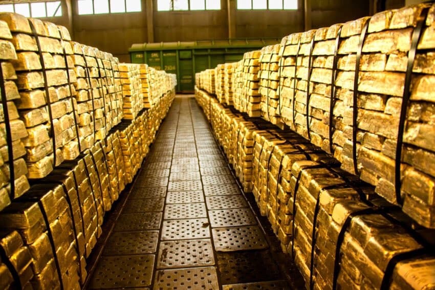 US Banks Are Flying Gold Worth Billions Of Dollars From London To New York. Here’s Why