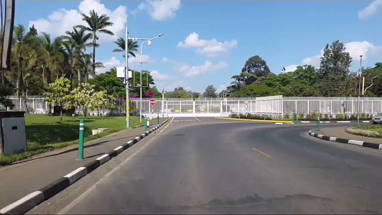 Details Of How Daring Mob Trailed Presidential Motorcade In Nairobi, Nearly Breaching State House