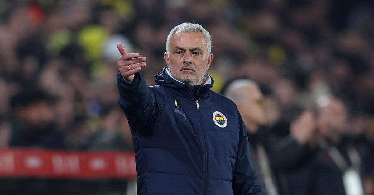 Mourinho Banned For Three Games After Nose Grab Incident in Istanbul Derby