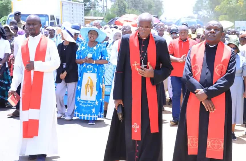 Catholics Mark Good Friday With Way of the Cross Processions as Easter Begins