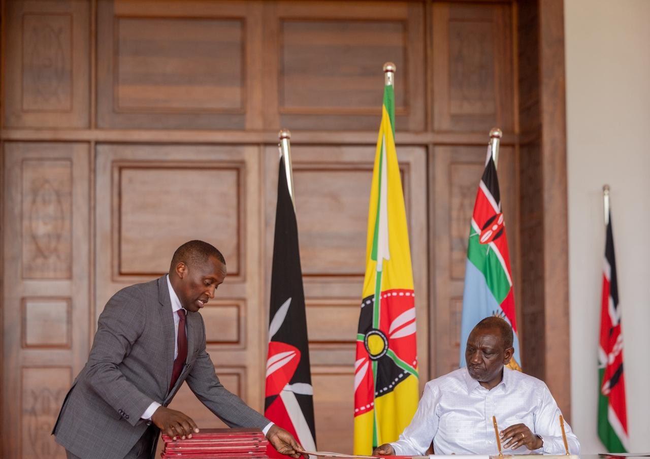 Ruto Silently Signs Computer Misuse Bill into Law; Govt Can New Delete Your Online Content and Jail Offenders