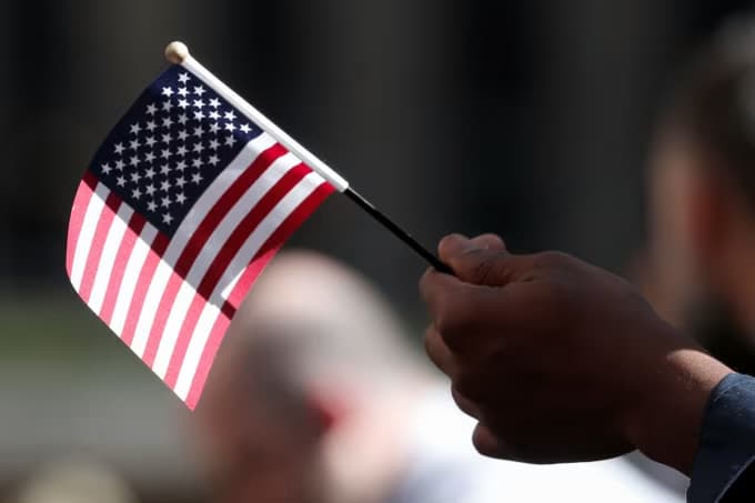 ‪Trump Administration Will Reexamine Green Cards Issued To People From 19 Countries “Of Concern”‬