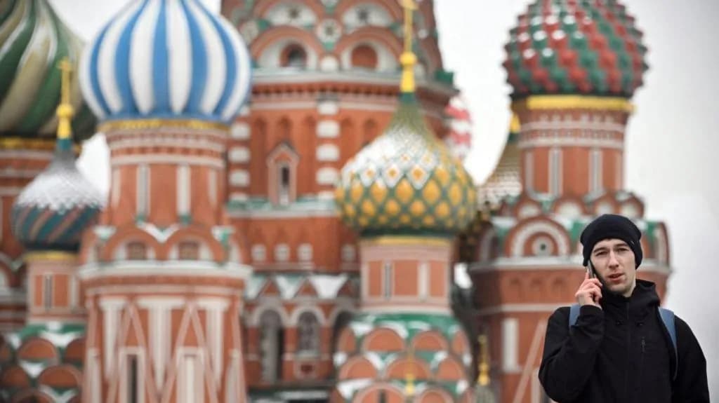 Russia Moves To Block WhatsApp In Messaging App Crackdown